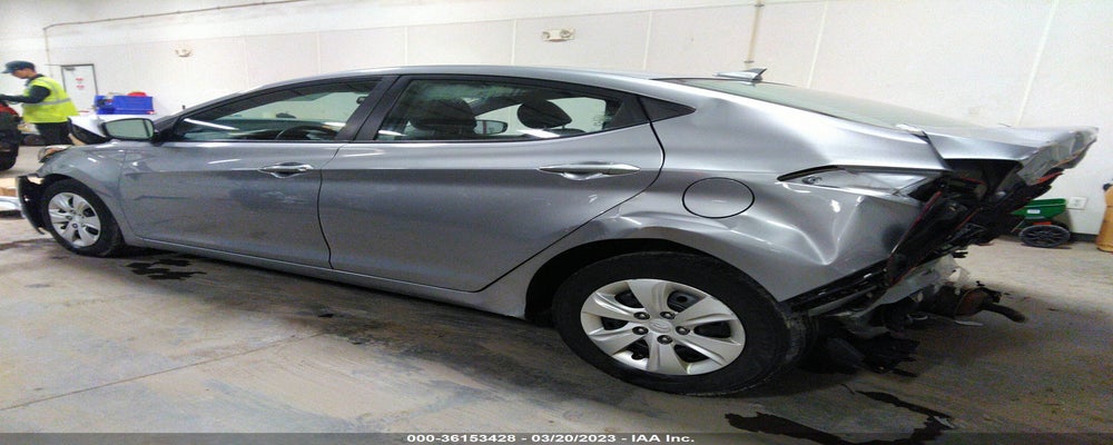 5NPDH4AE9GH698472 2016 HYUNDAI ELANTRA photo no. 3