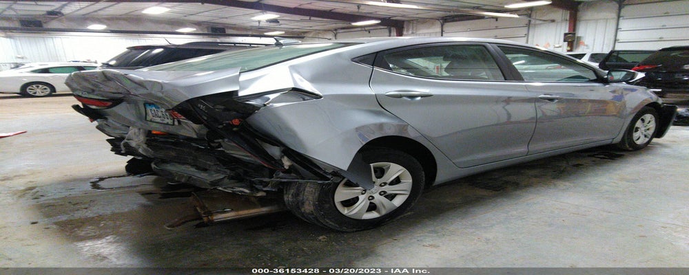 5NPDH4AE9GH698472 2016 HYUNDAI ELANTRA photo no. 4