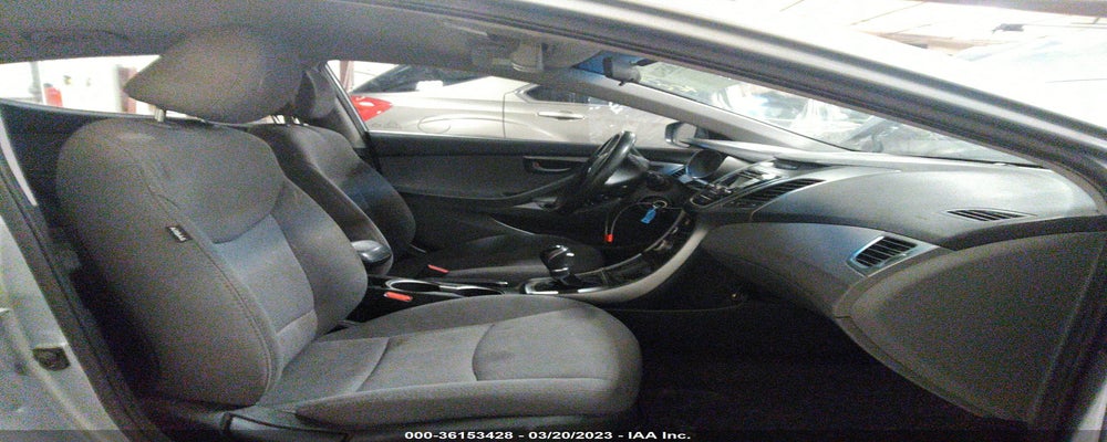 5NPDH4AE9GH698472 2016 HYUNDAI ELANTRA photo no. 5