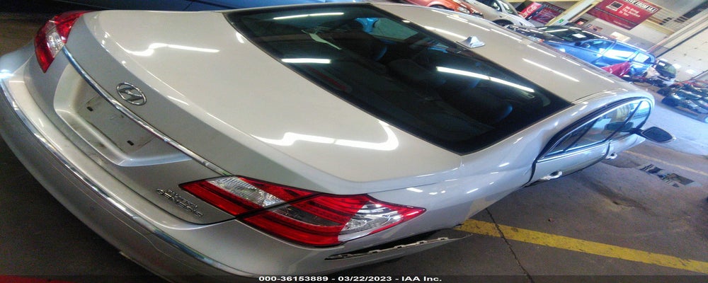 KMHGC4DD1CU181340 2012 HYUNDAI GENESIS photo no. 4