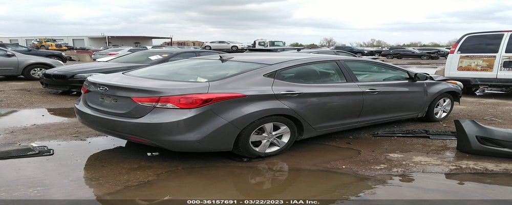 5NPDH4AE0DH255283 2013 HYUNDAI ELANTRA photo no. 4