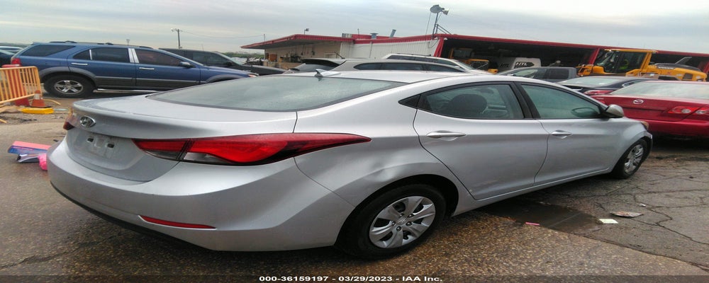 5NPDH4AE4GH696693 2016 HYUNDAI ELANTRA photo no. 4