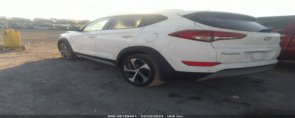KM8J33A24JU778773 2018 HYUNDAI TUCSON photo no. 3