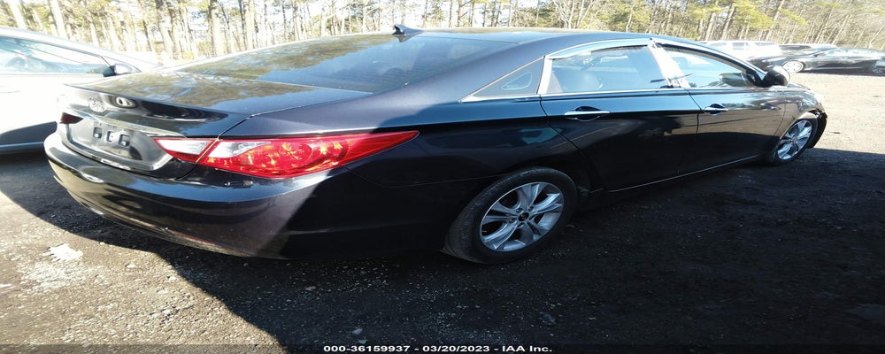 5NPEC4ACXBH001918 2011 HYUNDAI SONATA photo no. 4