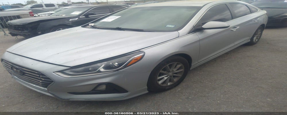5NPE24AA9JH718746 2018 HYUNDAI SONATA photo no. 2