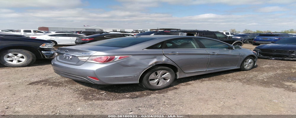 KMHEC4A47FA137182 2015 HYUNDAI SONATA HYBRID photo no. 4