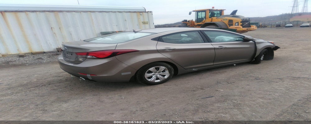 5NPDH4AEXGH668039 2016 HYUNDAI ELANTRA photo no. 4