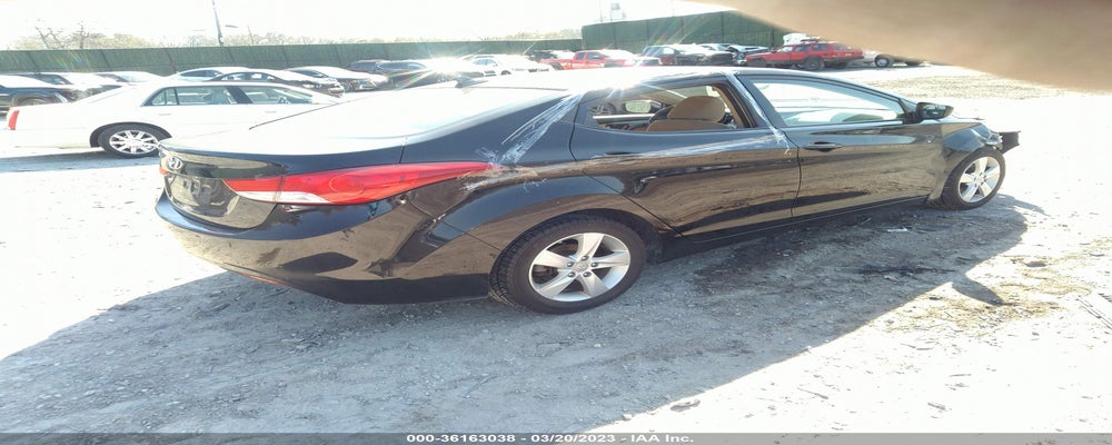 5NPDH4AE7DH454430 2013 HYUNDAI ELANTRA photo no. 4