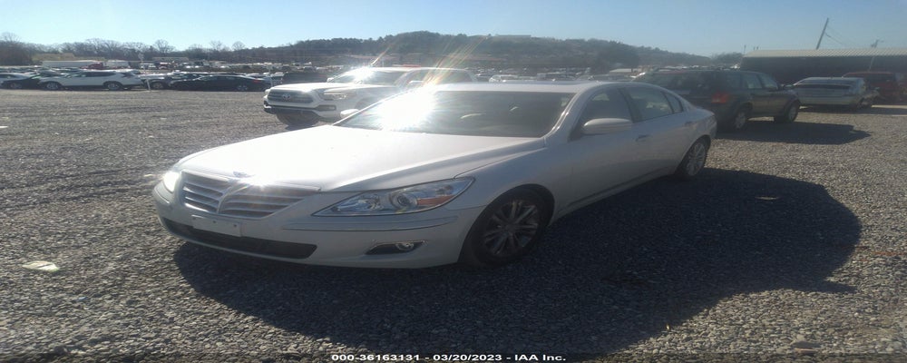 KMHGC4DF9BU114582 2011 HYUNDAI GENESIS photo no. 2