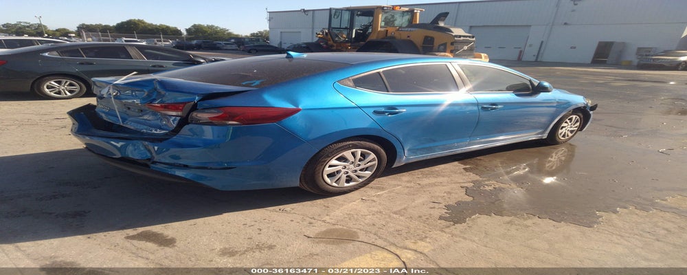 5NPD74LF8HH208999 2017 HYUNDAI ELANTRA photo no. 4