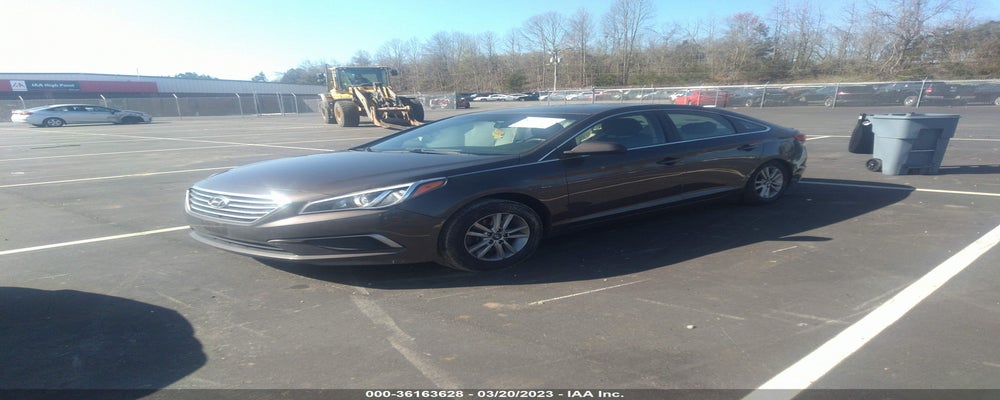 5NPE24AF6HH520888 2017 HYUNDAI SONATA photo no. 2