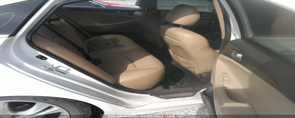 5NPEC4AB8BH307085 2011 HYUNDAI SONATA photo no. 8