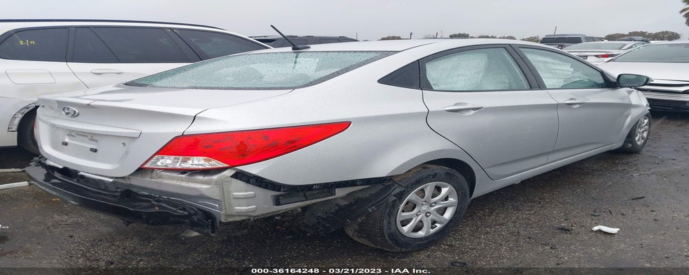 KMHCT4AE2DU394648 2013 HYUNDAI ACCENT photo no. 4