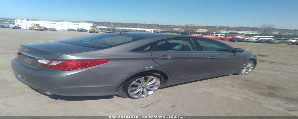 5NPEC4AC2CH422999 2012 HYUNDAI SONATA photo no. 4