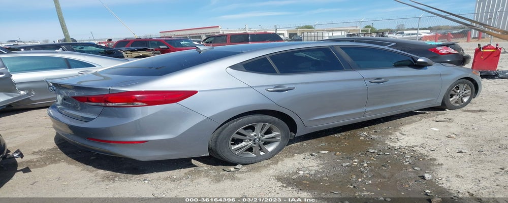 5NPD84LF0HH008518 2017 HYUNDAI ELANTRA photo no. 4