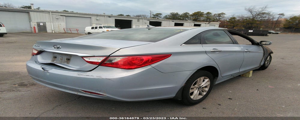 5NPEB4AC5BH122407 2011 HYUNDAI SONATA photo no. 4