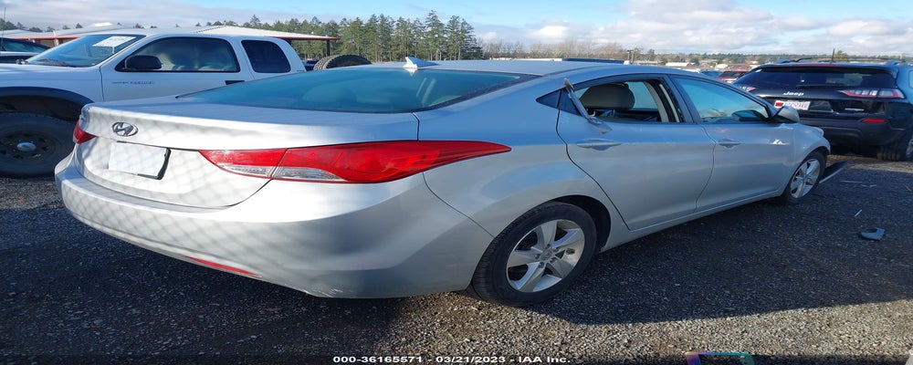 5NPDH4AE0DH208254 2013 HYUNDAI ELANTRA photo no. 4