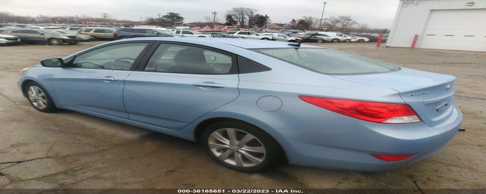 KMHCU4AE4DU576798 2013 HYUNDAI ACCENT photo no. 3