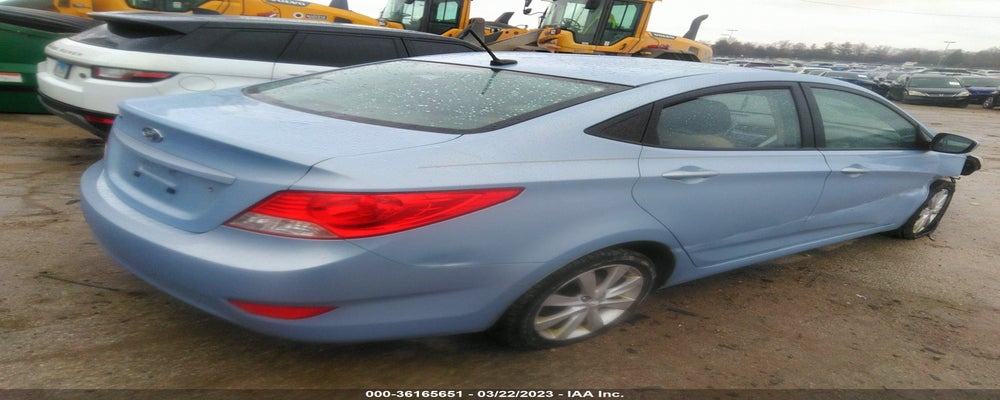 KMHCU4AE4DU576798 2013 HYUNDAI ACCENT photo no. 4