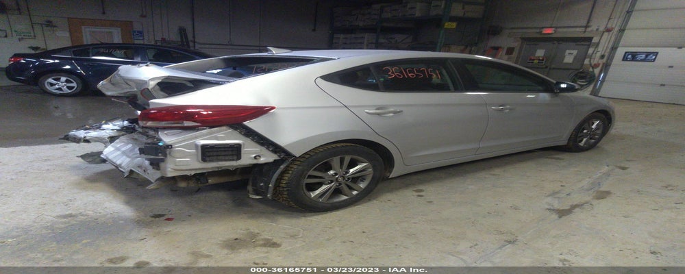 KMHD84LF1JU533532 2018 HYUNDAI ELANTRA photo no. 4