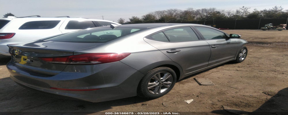 KMHD84LF1JU473378 2018 HYUNDAI ELANTRA photo no. 4