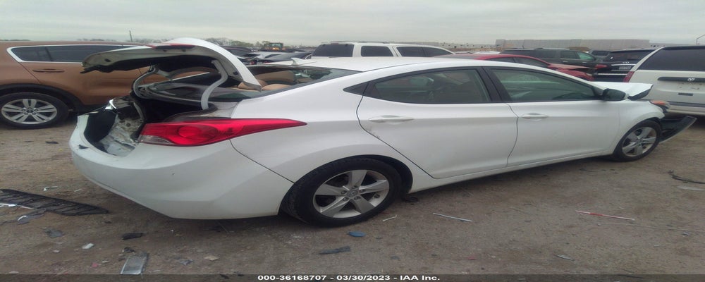 5NPDH4AE5DH372146 2013 HYUNDAI ELANTRA photo no. 4