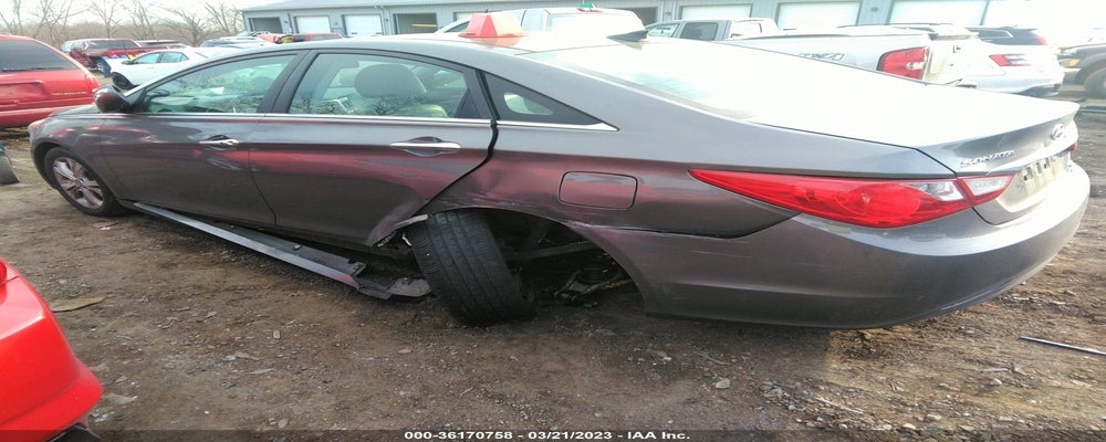 5NPEC4AC2DH603893 2013 HYUNDAI SONATA photo no. 3