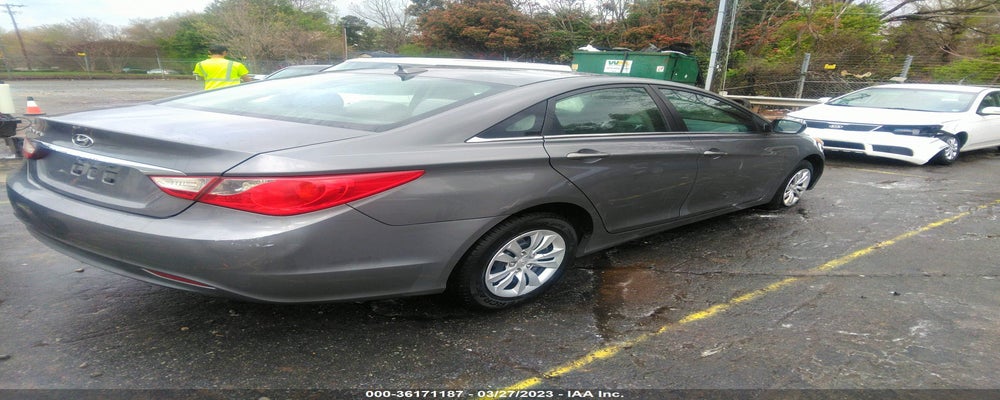 5NPEB4AC2DH564175 2013 HYUNDAI SONATA photo no. 4