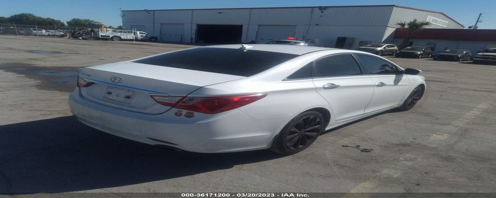 5NPEC4AC9DH664593 2013 HYUNDAI SONATA photo no. 4