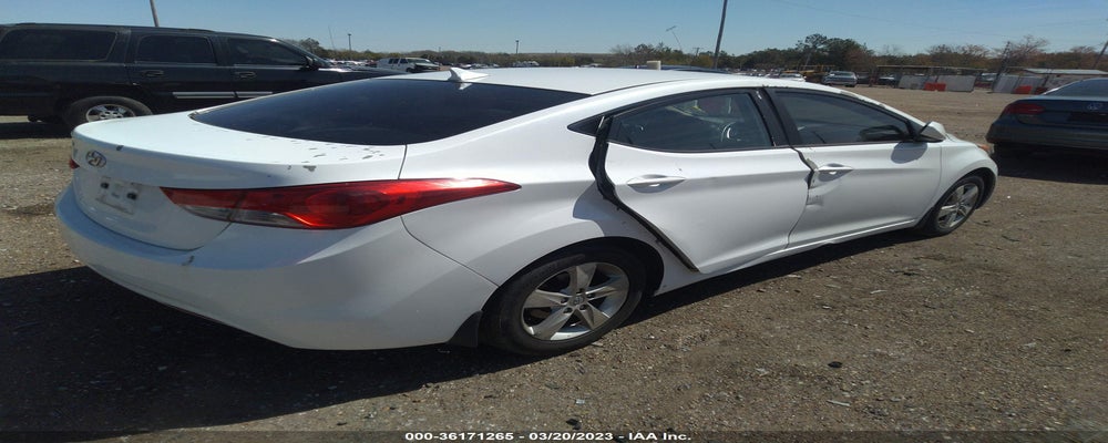 5NPDH4AE4CH095374 2012 HYUNDAI ELANTRA photo no. 4