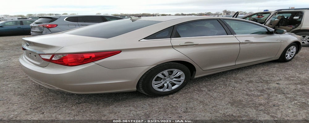 5NPEB4AC0BH081569 2011 HYUNDAI SONATA photo no. 4