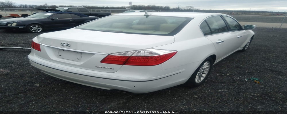 KMHGC4DEXBU131267 2011 HYUNDAI GENESIS photo no. 4
