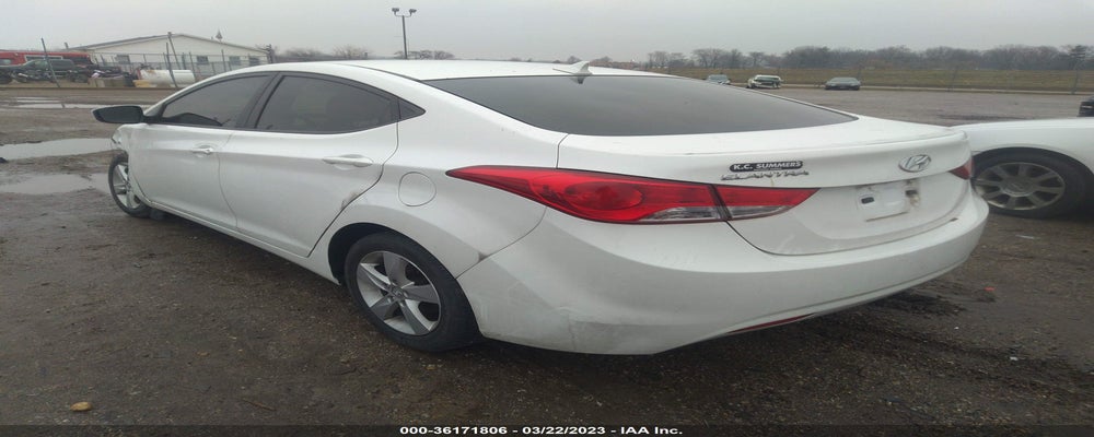 5NPDH4AE3DH350386 2013 HYUNDAI ELANTRA photo no. 3