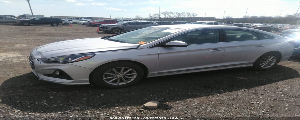5NPE24AF2JH710676 2018 HYUNDAI SONATA photo no. 2