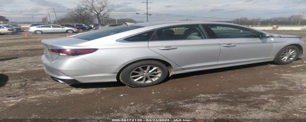 5NPE24AF2JH710676 2018 HYUNDAI SONATA photo no. 4