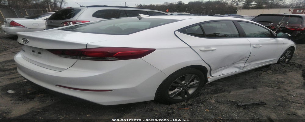 5NPD84LF5JH385979 2018 HYUNDAI ELANTRA photo no. 4