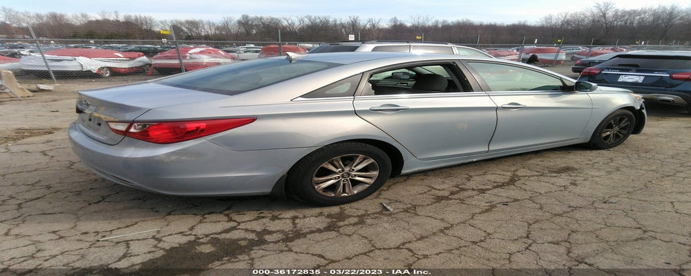 5NPEB4AC0BH295753 2011 HYUNDAI SONATA photo no. 4