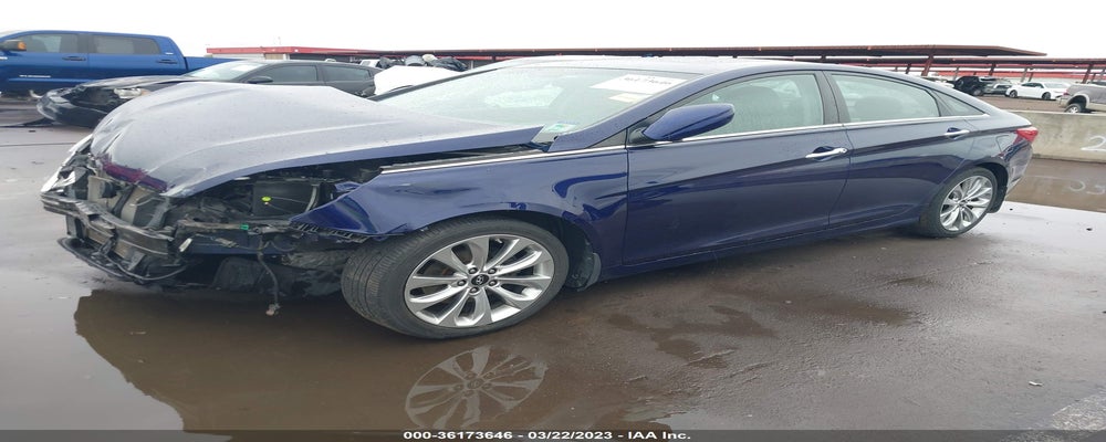 5NPEC4AC5BH289413 2011 HYUNDAI SONATA photo no. 2
