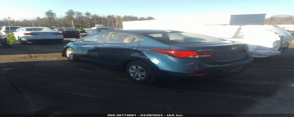 KMHDH4AE1GU655813 2016 HYUNDAI ELANTRA photo no. 3