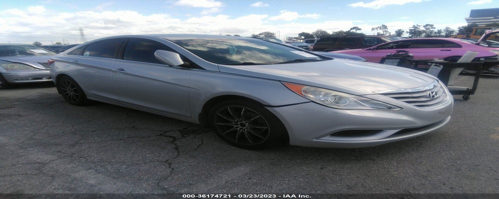 5NPEB4AC0DH584750 2013 HYUNDAI SONATA photo no. 2