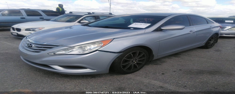 5NPEB4AC0DH584750 2013 HYUNDAI SONATA photo no. 2