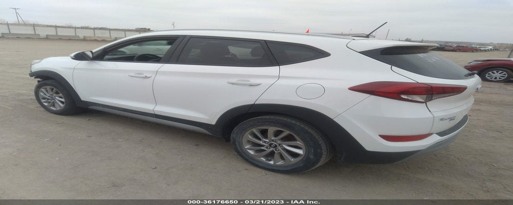 KM8J33A20HU353724 2017 HYUNDAI TUCSON photo no. 3