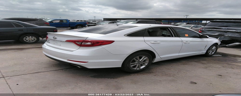 5NPE24AF6FH009372 2015 HYUNDAI SONATA photo no. 4