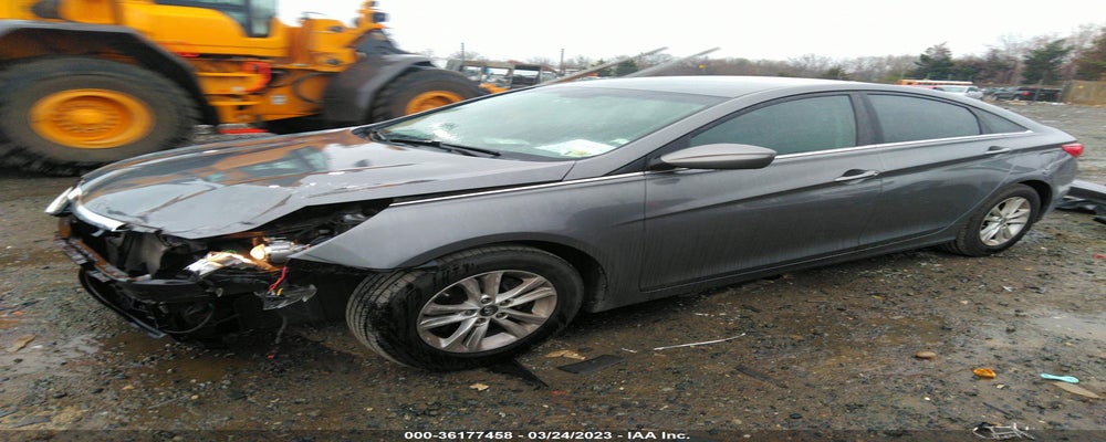 5NPEB4AC6DH701974 2013 HYUNDAI SONATA photo no. 2