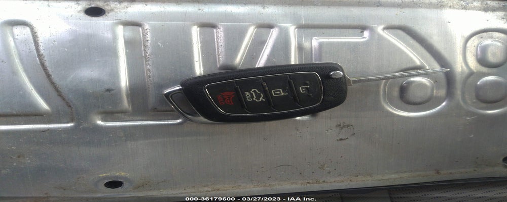 5NPE24AF2HH484780 2017 HYUNDAI SONATA photo no. 11