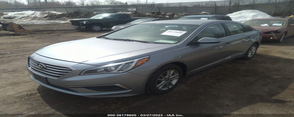 5NPE24AF2HH484780 2017 HYUNDAI SONATA photo no. 2