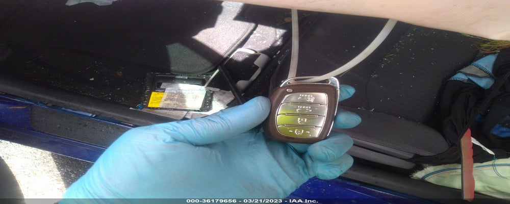 KMHC65LC8LU210966 2020 HYUNDAI IONIQ HYBRID photo no. 11