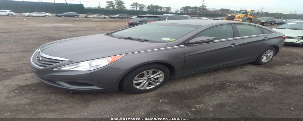5NPEB4AC9BH290597 2011 HYUNDAI SONATA photo no. 2