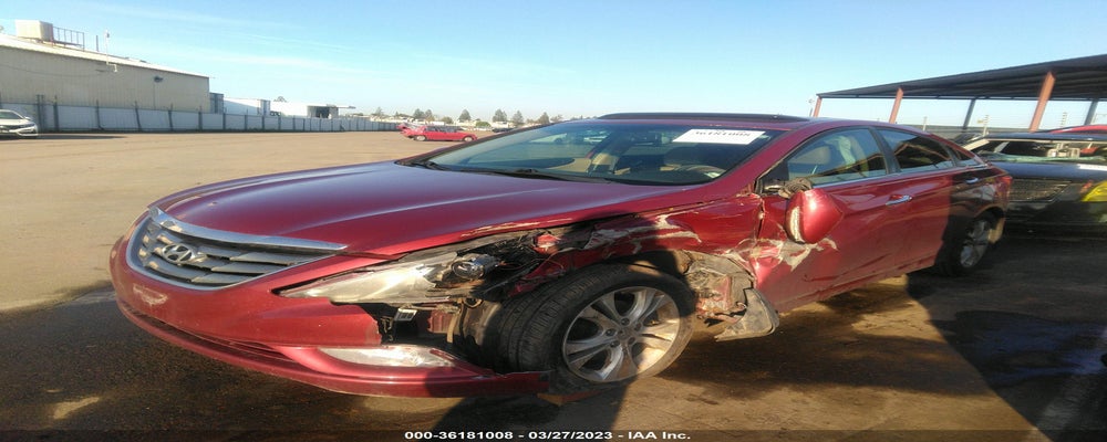 5NPEC4AC9BH105977 2011 HYUNDAI SONATA photo no. 2