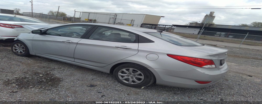 KMHCT4AE8DU356650 2013 HYUNDAI ACCENT photo no. 3